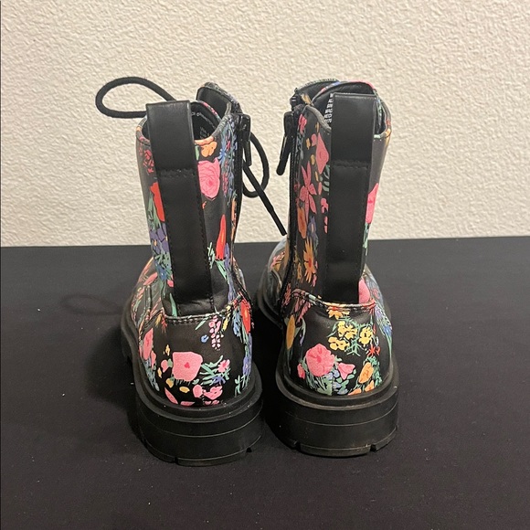 No Boundaries Black Floral Boots - Picture 5 of 8